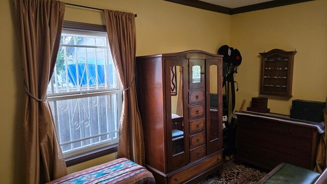 Primary Bedroom - 1415 W 49th St