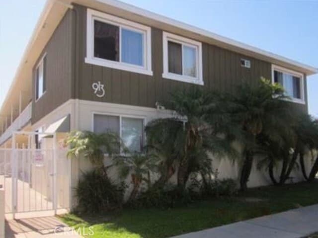 Building Photo - 913 Mariposa St Unit 9