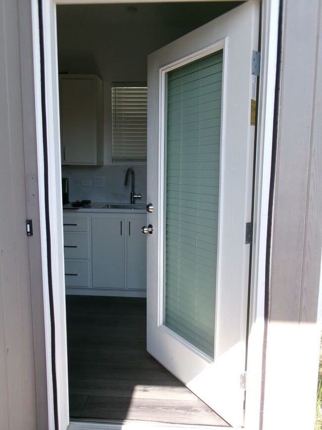 Photo - R02-462-MF Unit 00005949