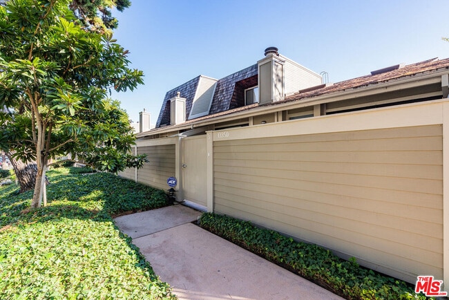 Photo - 13350 Maxella Ave Unit 3