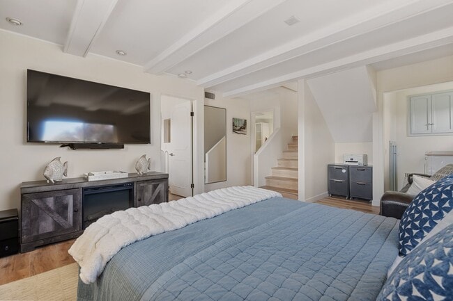 Photo - 315 Crocus Ct