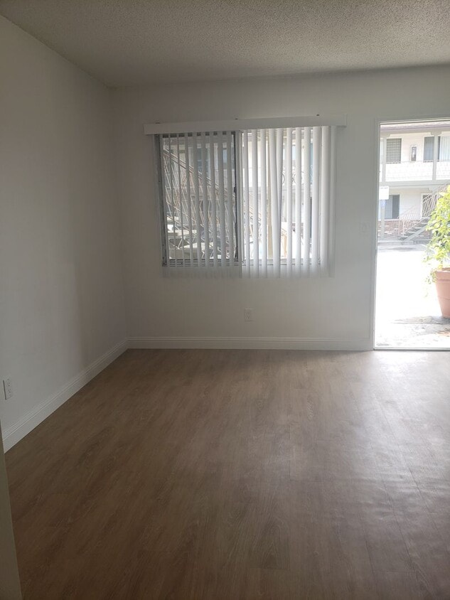 Floor Plan - Jr. 1-Bedroom (R)