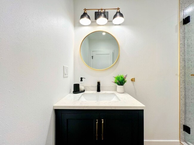 Photo - 5311 Lockhurst Dr