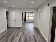Den - 13522 Castana Ave House
