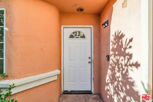 Photo - 25845 Browning Pl