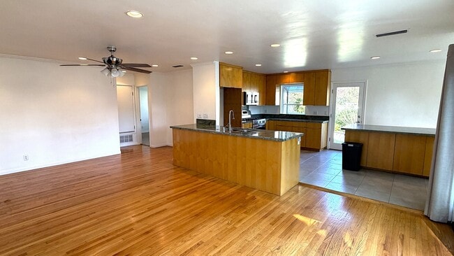 Photo - 257 Claremont Ave