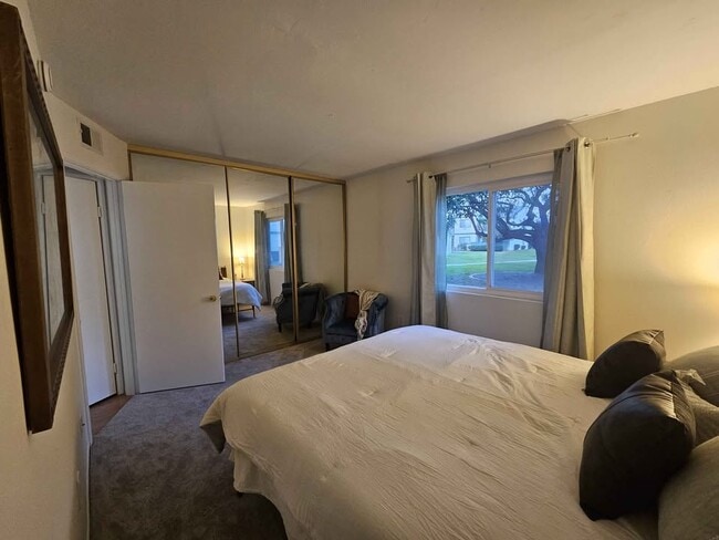 Photo - 1811 E Grand Ave