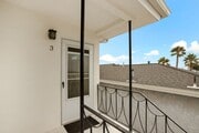 Photo - 740 W 27th St Apartment