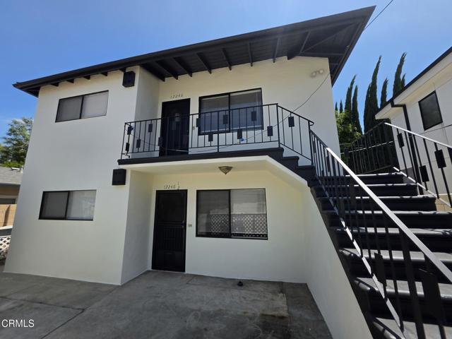 Photo - 12246 Oxnard St