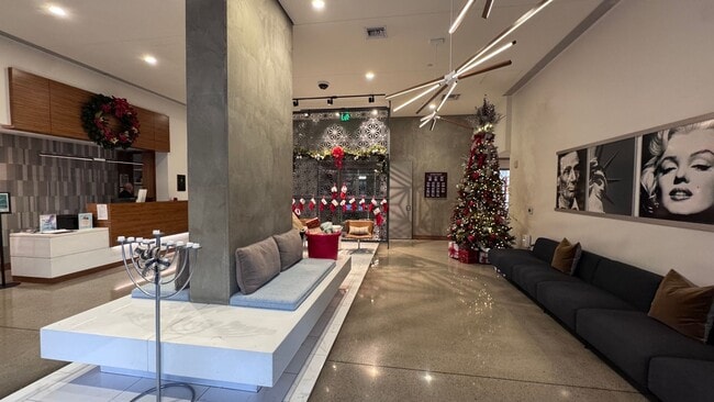 Photo - Urban Living with Iconic Views Unit 1305