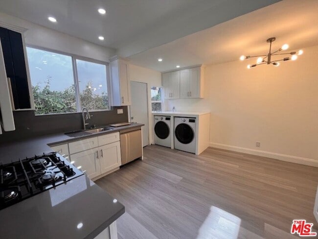 Photo - 841 N Kilkea Dr