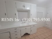 Photo - Front House with Garage Parking and Laundr... Unit 8920