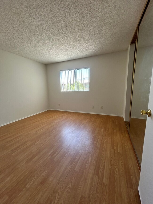 Photo - 400 N Kenwood St Unit 3