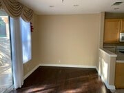 Photo - 580 Fenwick Way