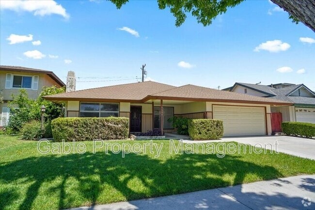 Building Photo - 19555 Four Oaks St Rental