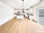 Photo - Beautiful 5Bd/3.5Ba Home in Cul-de-Sac in Riverside w/new Turf Back Yard and New Carpet!