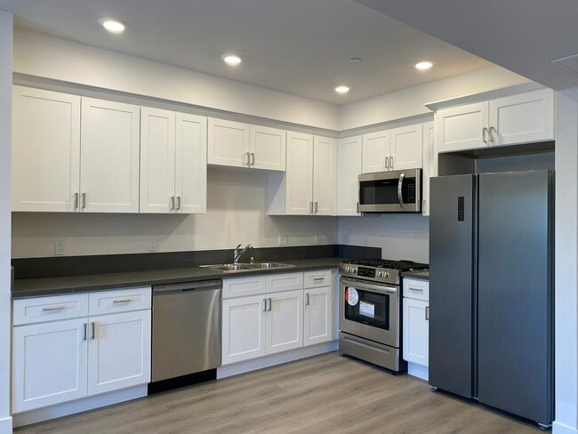 Photo - 16030 Sherman Way Unit A-1BDa