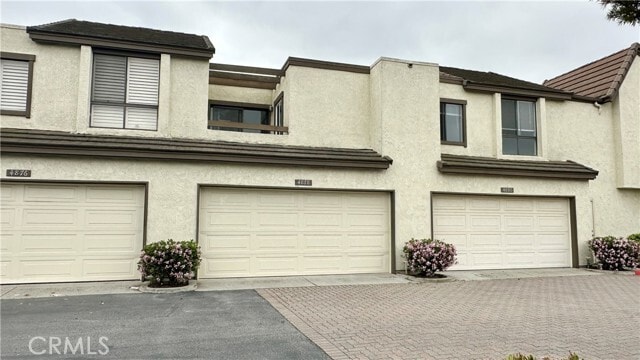 Photo - 4878 Embassy Cir