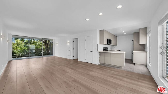 Photo - 305 San Vicente Blvd Condo Unit 205