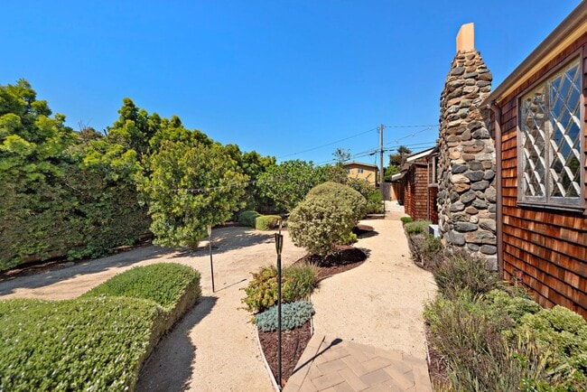 Photo - North Laguna Story Book Cottage