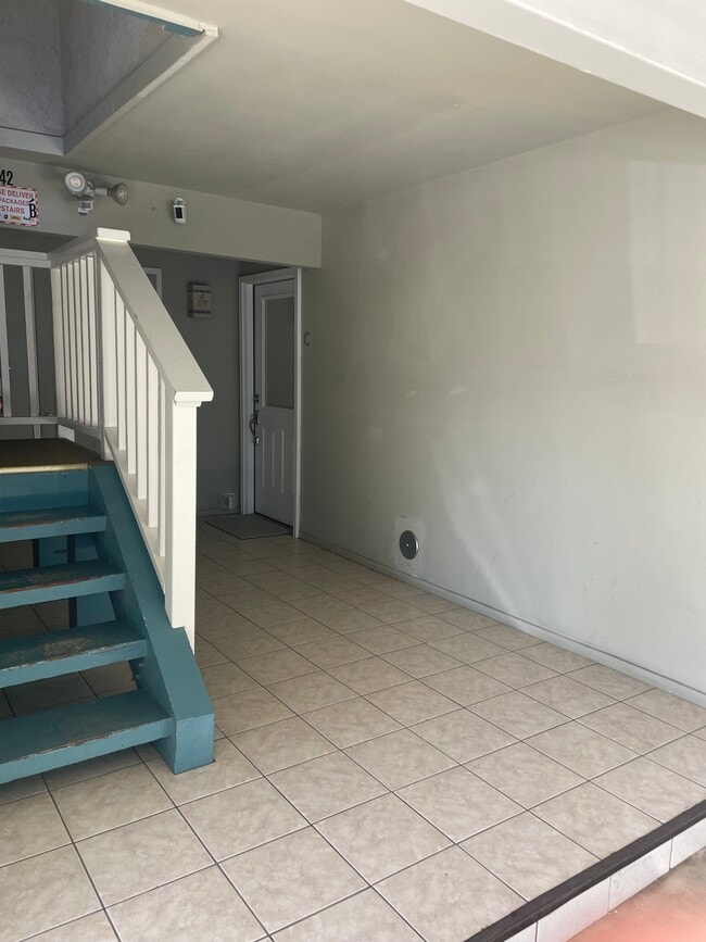 Your Covered Downstairs Studio - 33742 Alcazar Dr Unit Studio- C