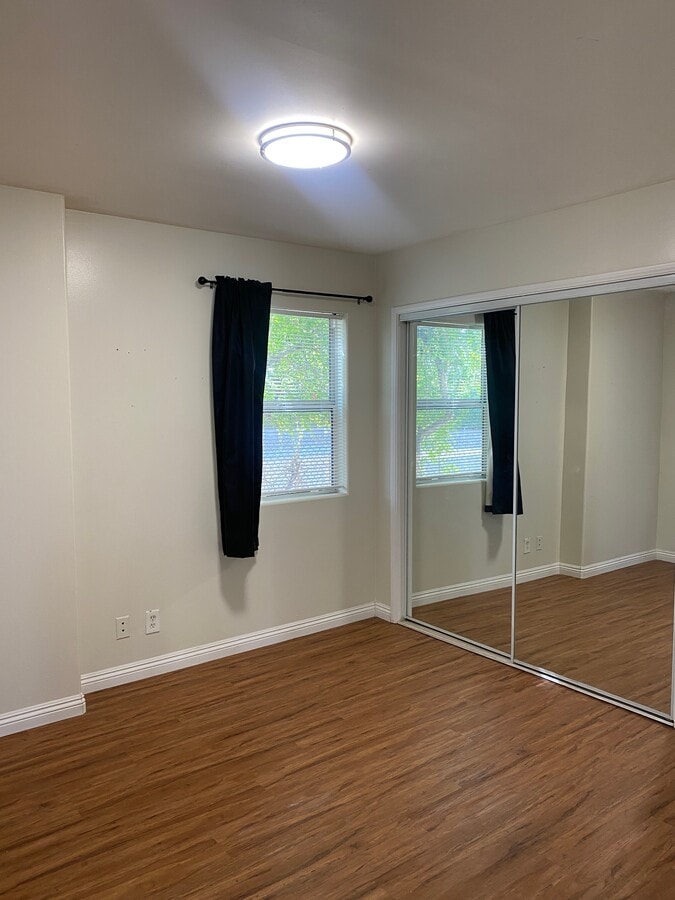 Photo - 22636 Oxnard St