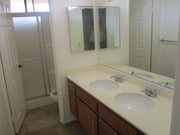 Photo - 3Bd/2.5Ba house in Shadowridge!
