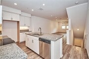 Photo - 5931 Spring St