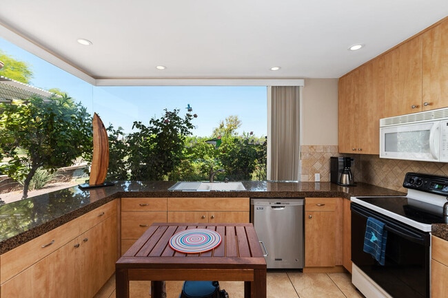 Photo - 56 Oak Tree Dr