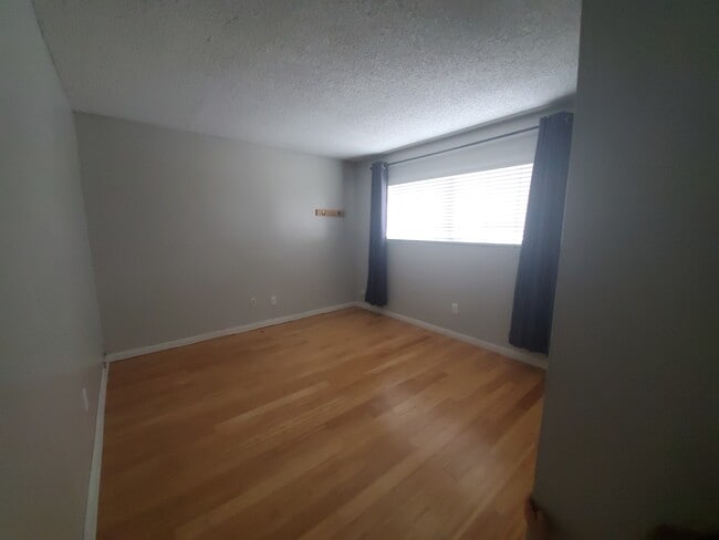 Photo - 1300 Agate St Unit B