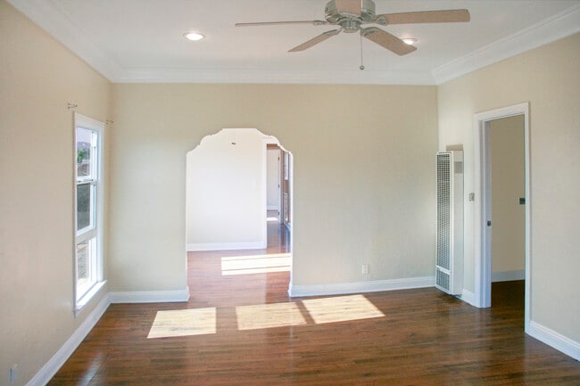 Photo - 6071 1/2 Pickford St