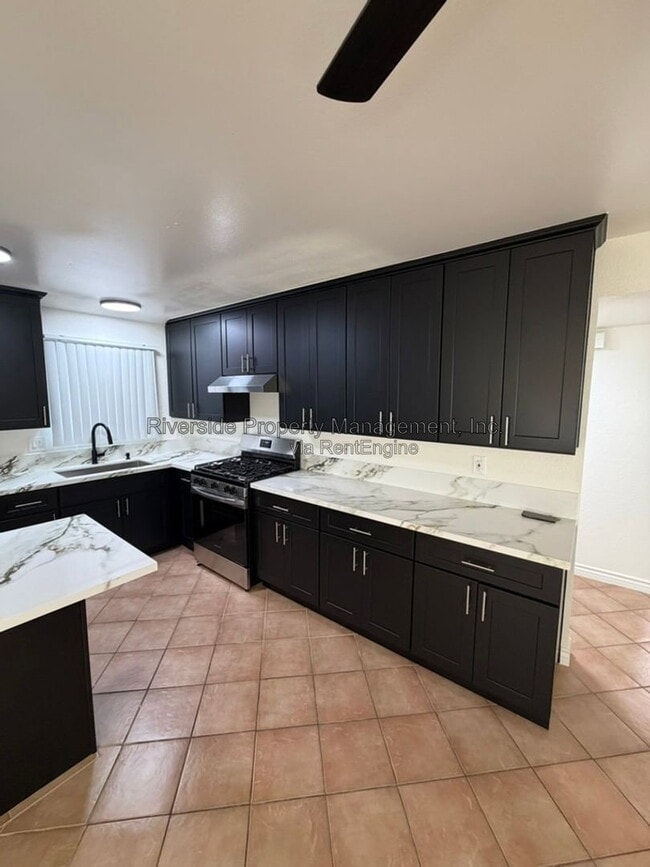 Photo - 4500 Sutton Pl