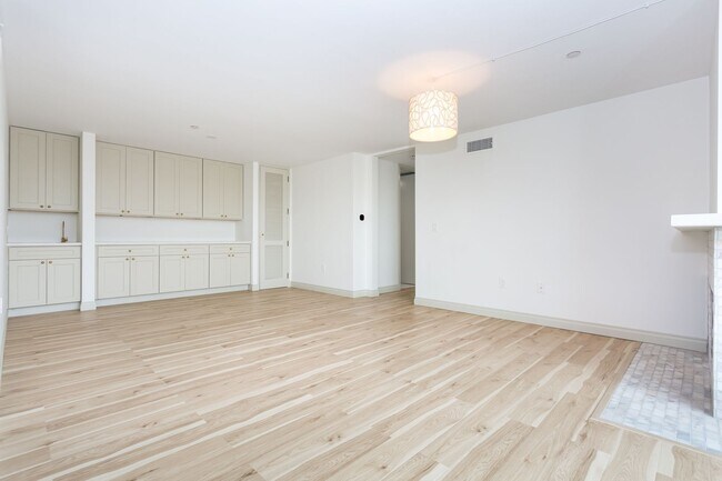 Photo - Trendy Hillcrest Condo Unit 11