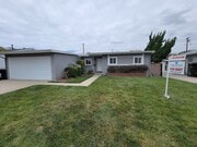 Photo - RENT READY SPACIOUS 2BD/2BA WITH GARGE, LA... House