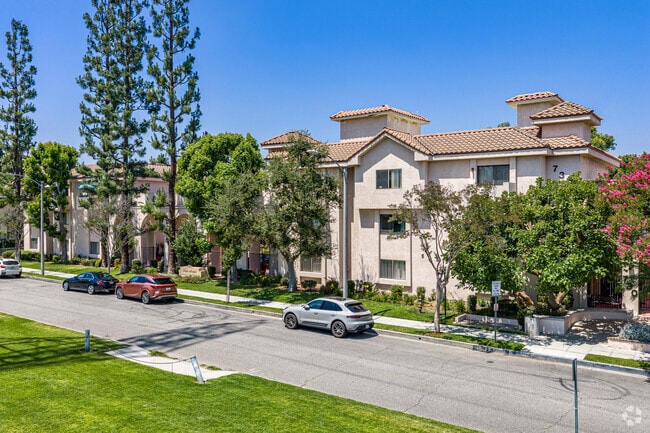 Primary - Park Avenue Apartments