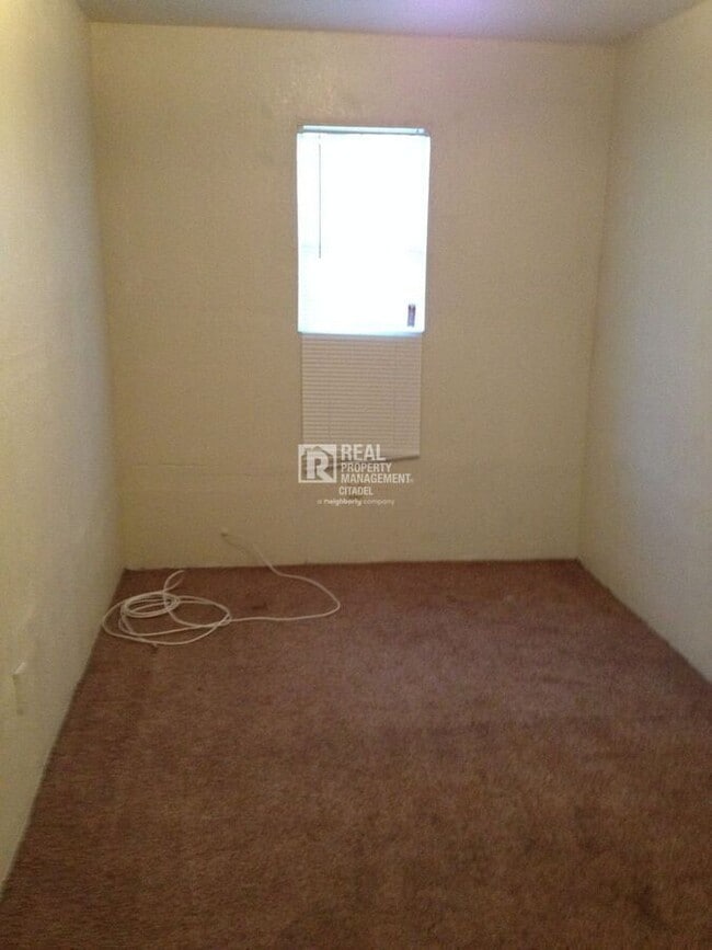 Photo - 170 E Claremont-