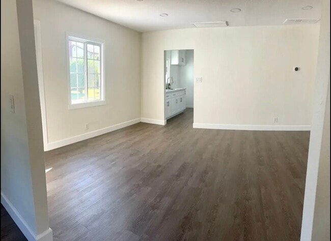 Photo - 7015 De Celis Pl