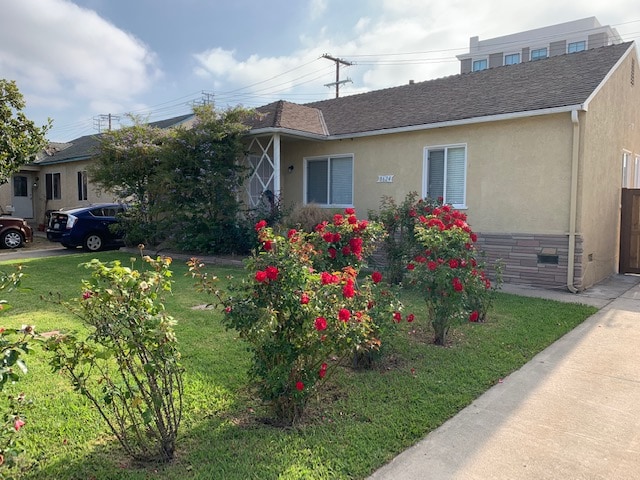 Photo - 8624 Lilienthal Ave
