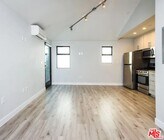 Photo - 483 Washington Blvd