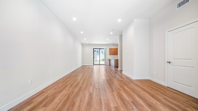 Photo - 1128 Stanley Ave Unit D