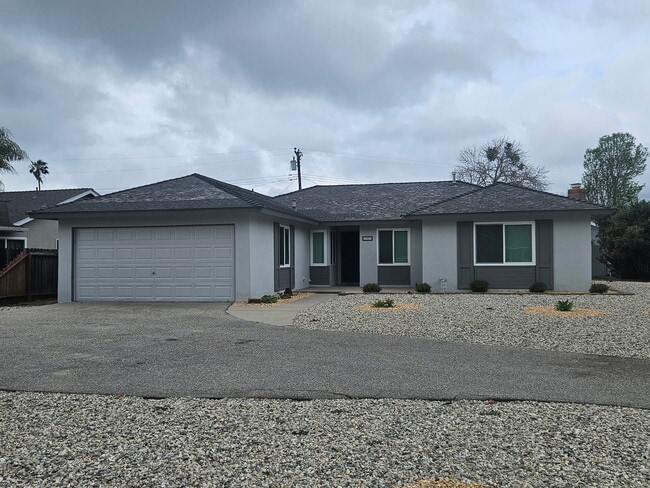 Building Photo - 695 Mayrum St