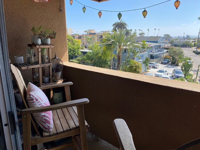 Balcony - 5051 La Jolla Blvd