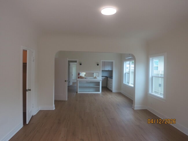 Photo - 2045 S Harcourt Ave Unit 2045 S Harcourt Ave