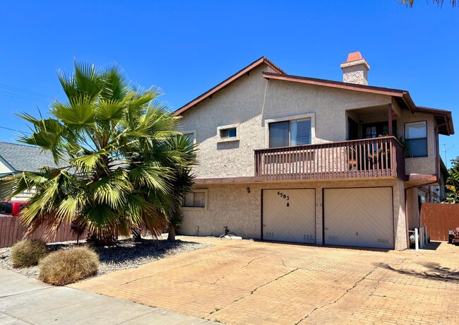 Photo - Amazing Two Bed 1.5 Bath Condo - University Heights - Garage & Driveway Parking Unit 2