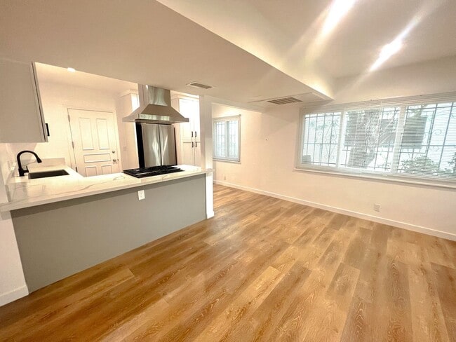 Photo - 10223 Dixon Ave S Unit 02