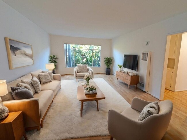 Photo - 3408 Mentone Ave Apartment Unit 5