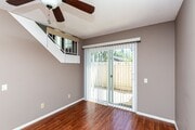 Photo - **LOOK NO FURTHER 3 BEDROOM TOWNHOME W/LAU...