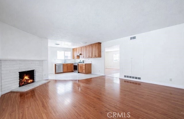 Photo - 24033 Welby Way