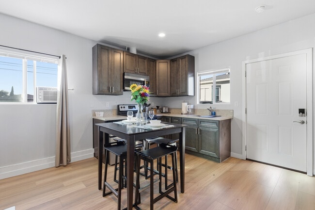 Photo - 1026 W 168th St Unit 1024