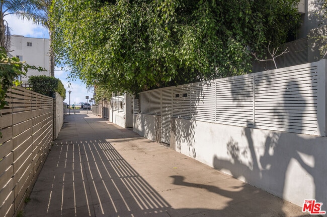 Photo - 21 1/2 Wavecrest Ave